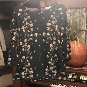 LC Lauren Conrad floral bell sleeve blouse